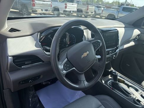 Used 2019 Chevrolet Traverse LT w/ LT Premium Package AWD/4WD image 12