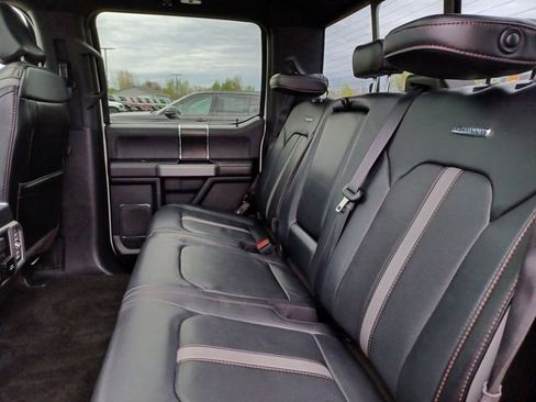 Used 2018 Ford F150 Platinum w/ Equipment Group 701A Luxury AWD/4WD image 30