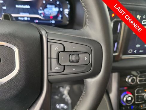 Used 2024 GMC Yukon Denali Ultimate AWD/4WD image 21