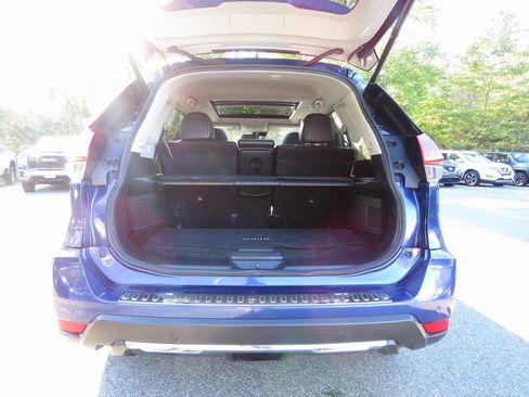 Used 2019 Nissan Rogue SL w/ Premium Package image 17