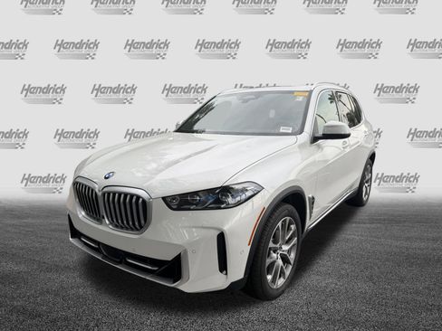 Used 2024 BMW X5 xDrive40i w/ Premium Package AWD/4WD image 5