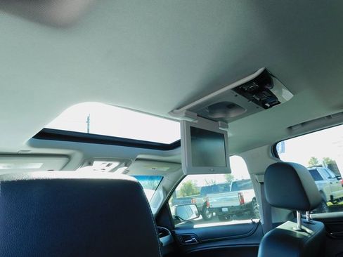 Used 2017 GMC Yukon SLT image 24