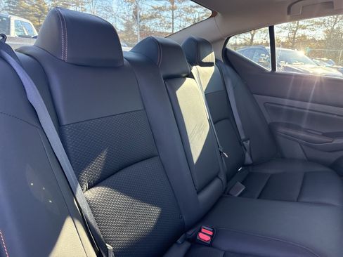 Used 2022 Nissan Altima 2.5 SR image 16