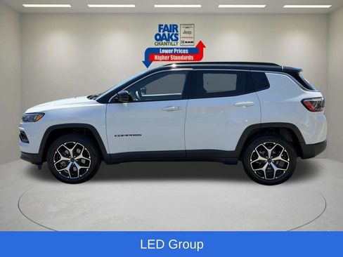 Certified 2025 Jeep Compass Limited AWD/4WD image 11