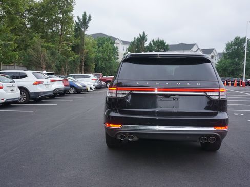 Used 2024 Lincoln Aviator AWD w/ Elements Package image 5