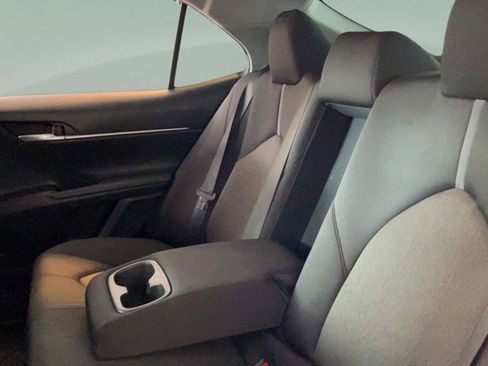 Used 2021 Toyota Camry LE FWD image 19