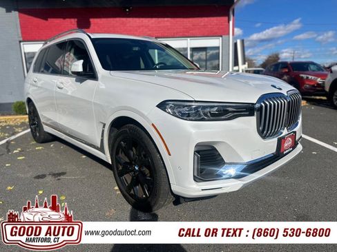 Used 2021 BMW X7 xDrive40i w/ Executive Package image 3