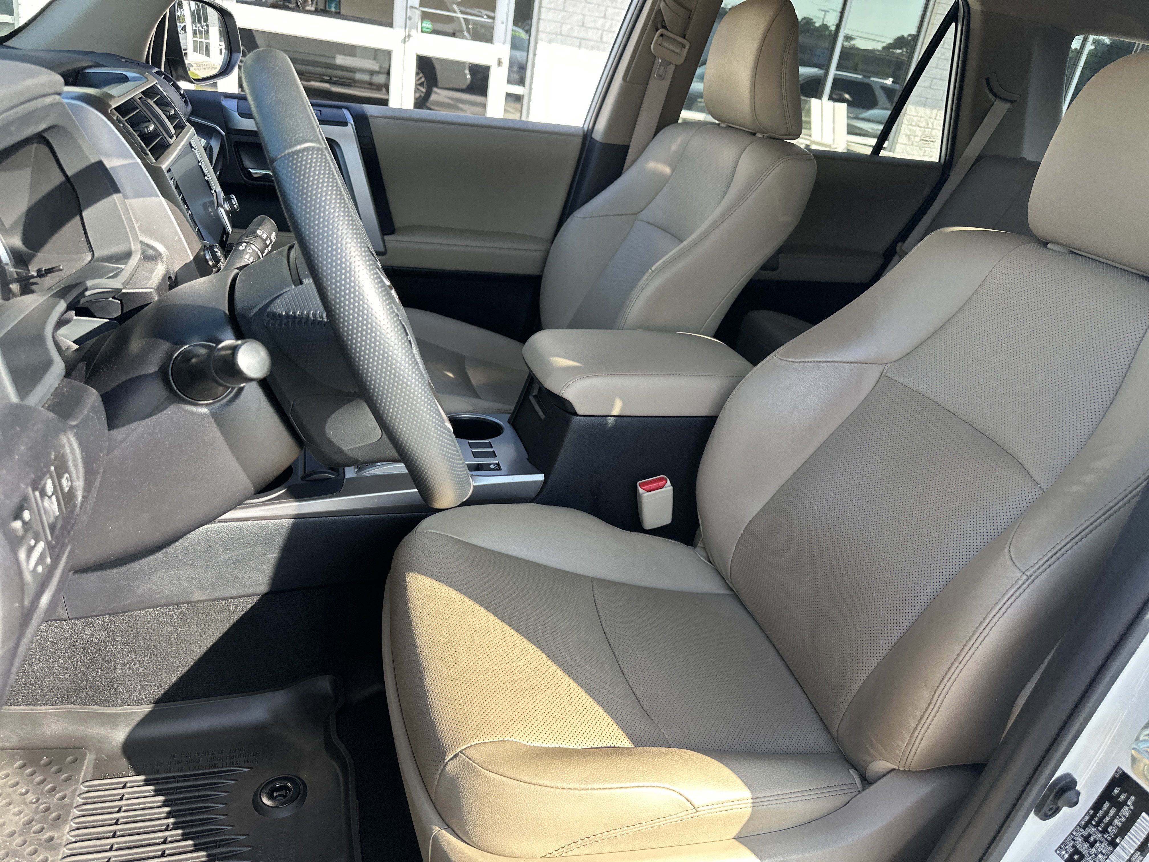 Used 2023 Toyota 4Runner Limited AWD/4WD image 10