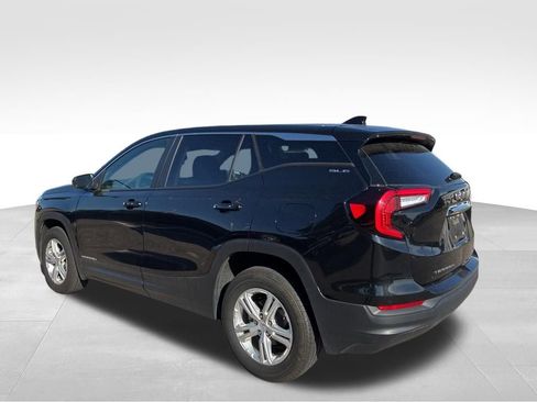 Used 2024 GMC Terrain SLE AWD/4WD image 3