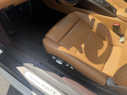 Certified 2018 Porsche 911 Targa 4 GTS AWD/4WD image 27