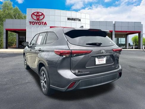 Used 2023 Toyota Highlander XLE FWD image 26