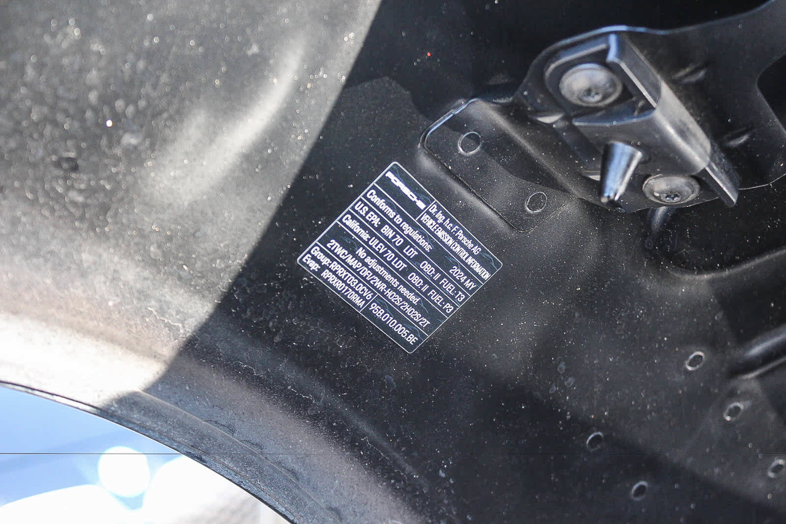 Used 2024 Porsche Macan S AWD/4WD image 28