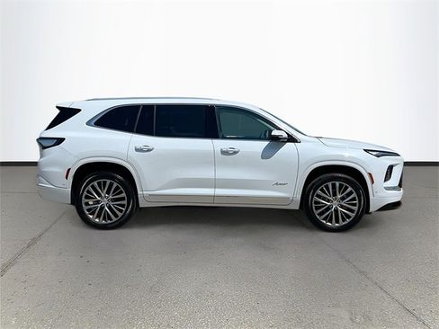 New 2026 Buick Enclave Avenir w/ Super Cruise Package image 3