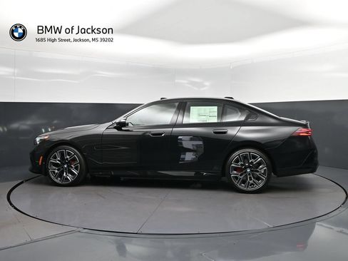 New 2027 BMW 530i w/ M Sport Package RWD image 4