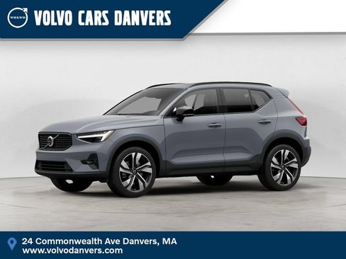 Used 2023 Volvo XC40 B5 Ultimate w/ Protection Package Premier AWD/4WD image 1