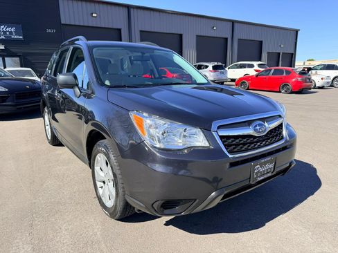 Used 2016 Subaru Forester 2.5i w/ Alloy Wheel Package image 3