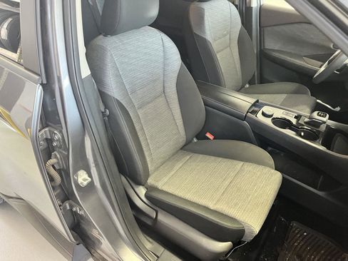Used 2023 Nissan Rogue SV AWD/4WD image 14