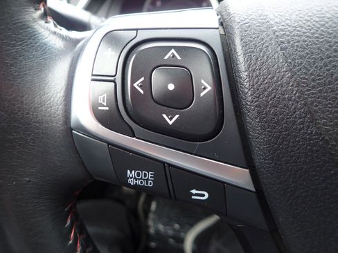 Used 2017 Toyota Camry SE FWD image 14