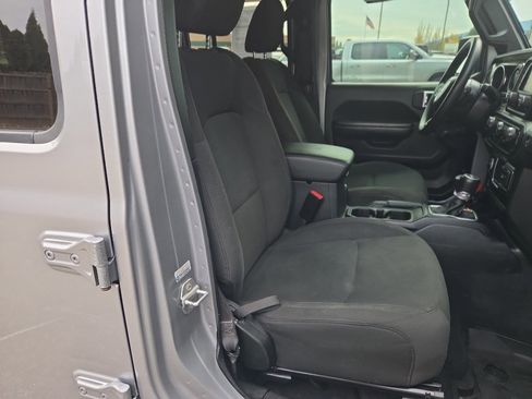 Used 2021 Jeep Wrangler Sport image 30