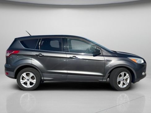 Used 2015 Ford Escape SE FWD image 4