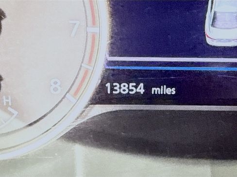 Used 2025 Nissan Sentra SV image 16