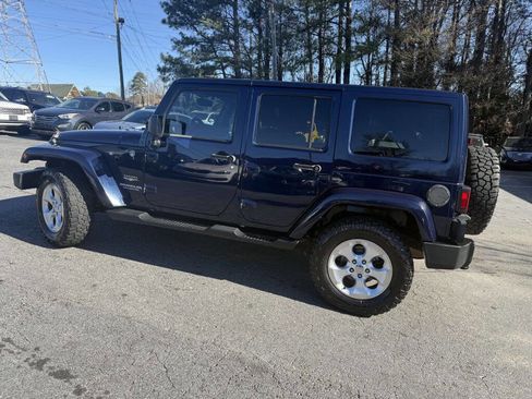 Used 2013 Jeep Wrangler Unlimited Sahara image 7