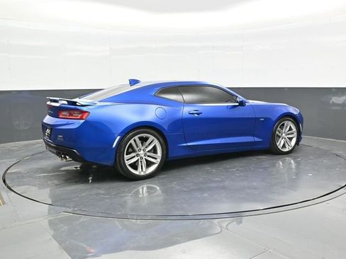 Used 2018 Chevrolet Camaro SS RWD image 7