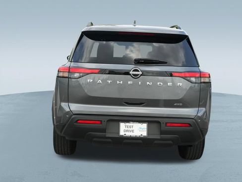 Used 2025 Nissan Pathfinder SV AWD/4WD image 8