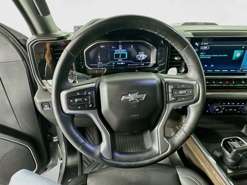 Used 2024 Chevrolet Silverado 1500 LT Trail Boss w/ Convenience Package II AWD/4WD image 11