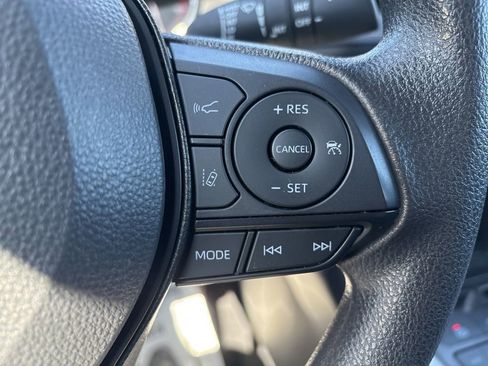 Used 2025 Toyota RAV4 XLE w/ Convenience Package image 21