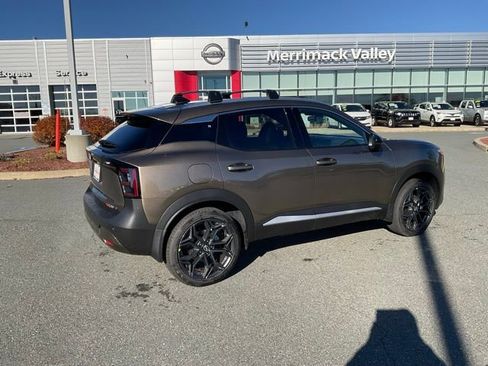 New 2026 Nissan Kicks SR w/ Cold Weather Package image 6