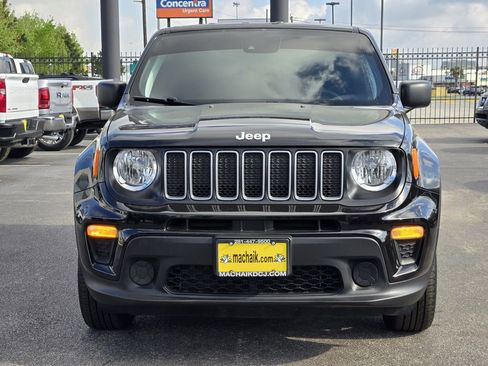 Used 2023 Jeep Renegade Latitude image 2