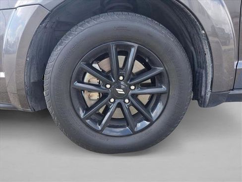 Used 2020 Dodge Journey SE w/ SE Popular Equipment Group FWD image 10
