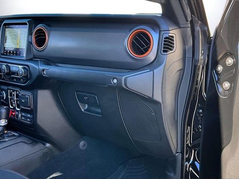 Certified 2023 Jeep Gladiator Mojave w/ Trailer Tow Package image 20