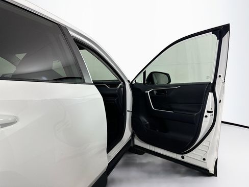 Used 2024 Toyota RAV4 LE image 29