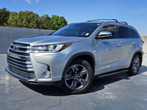 Used 2018 Toyota Highlander Limited Platinum image 1
