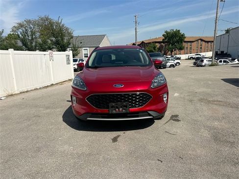 Used 2020 Ford Escape Titanium image 8