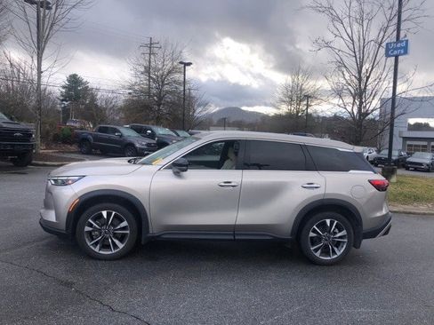 Used 2023 INFINITI QX60 Luxe w/ Vision Package image 3