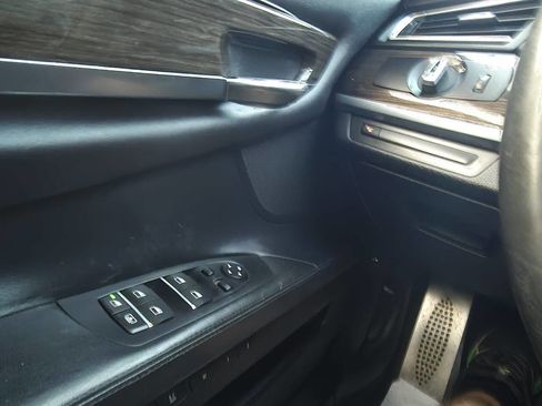 Used 2014 BMW 750Li xDrive w/ Executive Package image 29