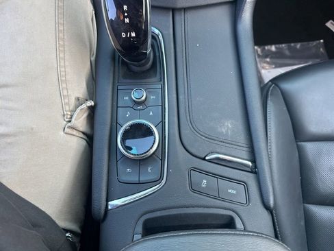 Certified 2025 Cadillac XT6 Premium Luxury image 18