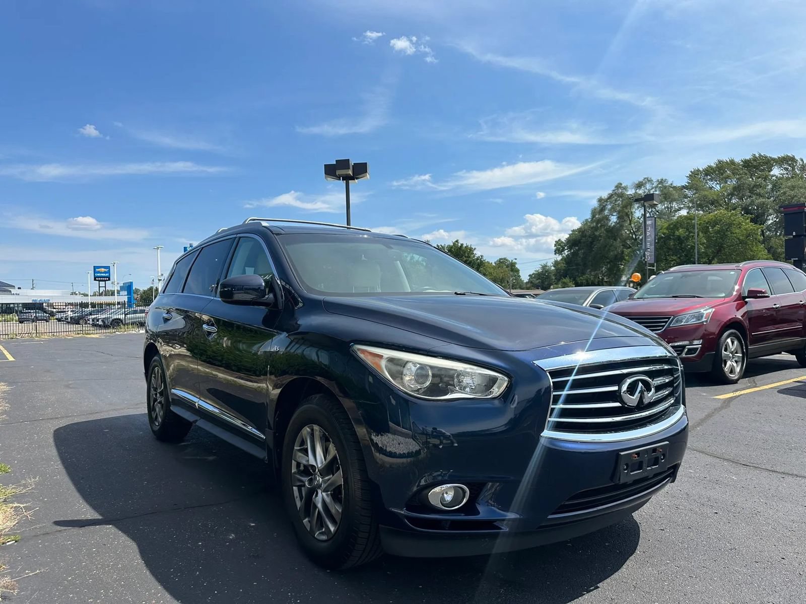 Used 2015 INFINITI QX60 Luxe w/ Premium Package AWD/4WD image 3