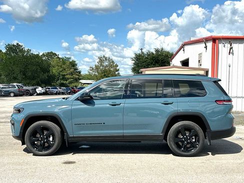 New 2026 Jeep Grand Cherokee L Limited w/ Limited Altitude Package AWD/4WD image 12