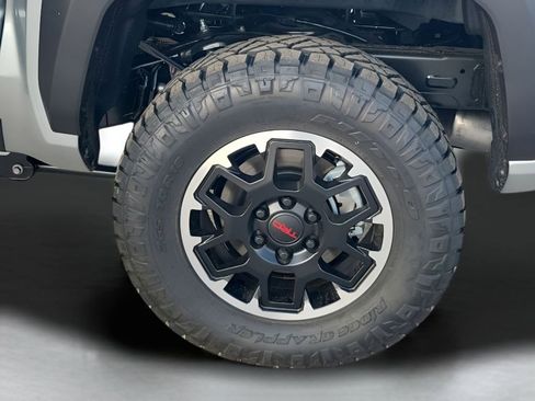 New 2025 Toyota Tacoma TRD Off-Road image 18