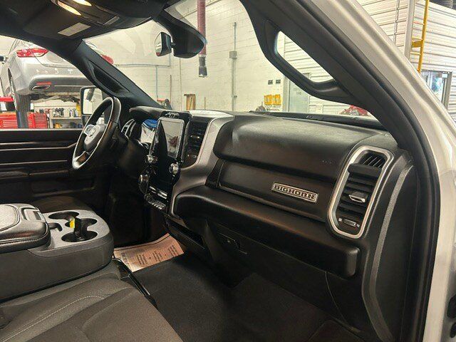 Used 2024 RAM 2500 Big Horn w/ Night Edition AWD/4WD image 8