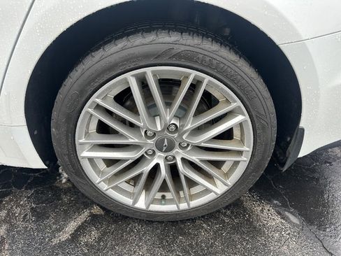 Used 2020 Genesis G70 2.0T image 36