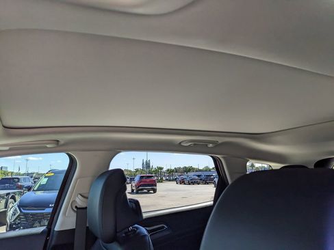 Certified 2025 Kia Sportage SX image 22