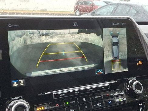 Used 2022 Toyota Highlander Platinum image 17