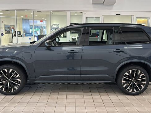 New 2026 Volvo XC90 T8 Ultra w/ Protection Package AWD/4WD image 8