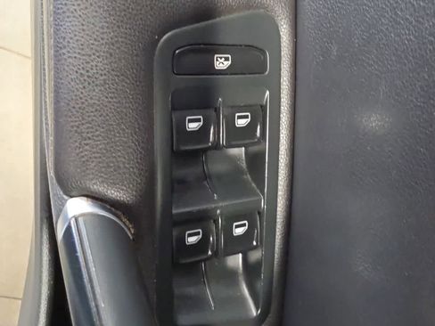 Used 2015 Volkswagen Golf TDI S FWD image 15