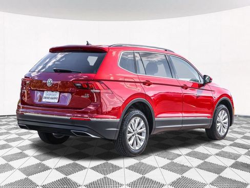 Used 2018 Volkswagen Tiguan SEL AWD/4WD image 12